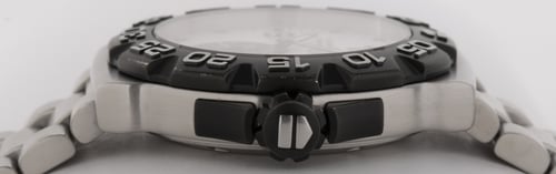 Crown Side Shot of Formula 1 Grande Date