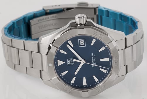 Front View of Aquaracer
