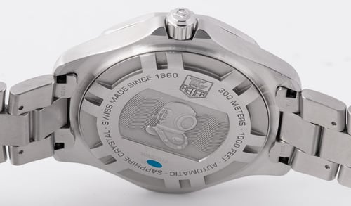Caseback of Aquaracer