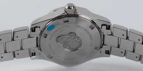 Caseback of Ladies Aquaracer