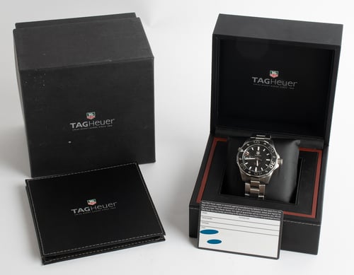 Box / Paper shot of Aquaracer Automatic 500M Calibre 5
