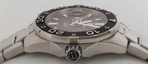 Crown Side Shot of Aquaracer Automatic 500M Calibre 5