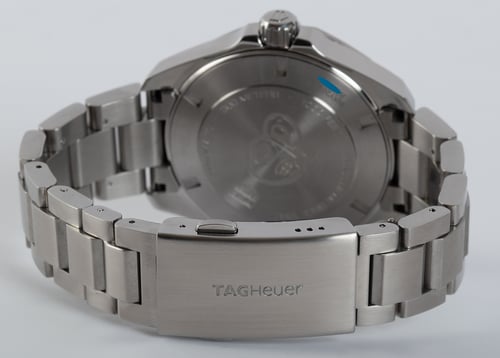 Rear / Band View of Aquaracer Calibre 5