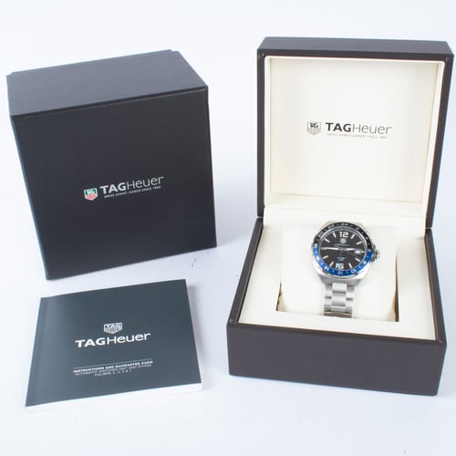 Box / Paper shot of Formula 1 GMT