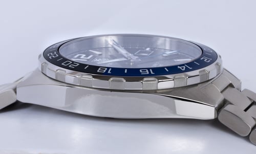 9' Side Shot of Formula 1 GMT