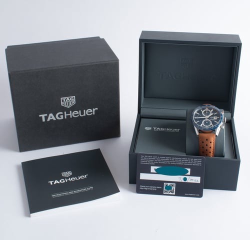 Box / Paper shot of Carrera Chronograph