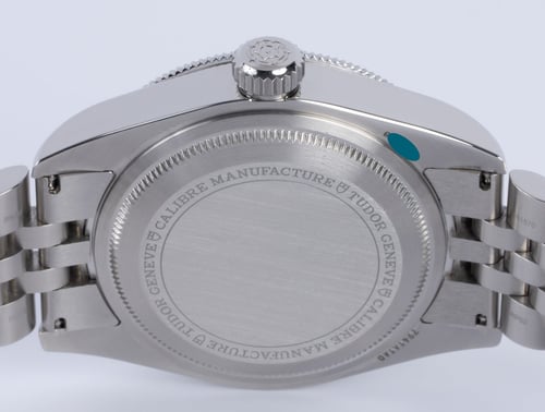 Caseback of Black Bay 41