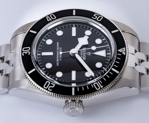 Crown Side Shot of Black Bay 41