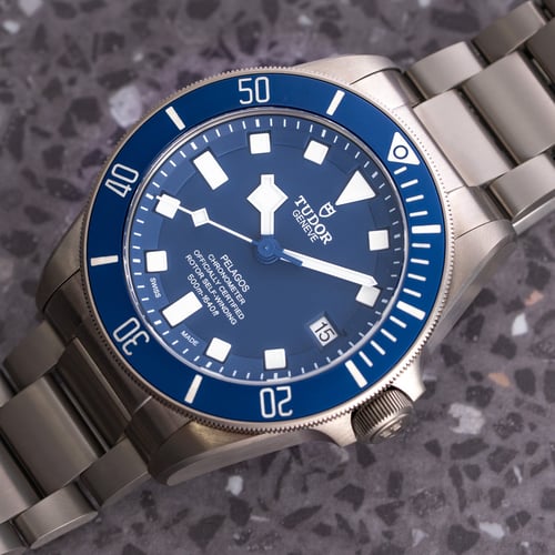Stylied photo of  of Pelagos Chronometer