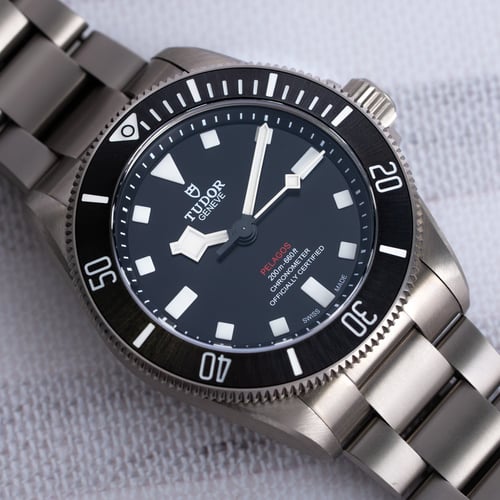 Stylied photo of  of Pelagos 39