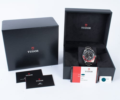 Box / Paper shot of Black Bay GMT 'Pepsi'