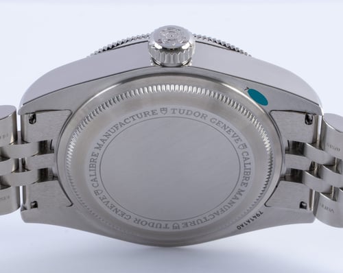Caseback of Black Bay 41