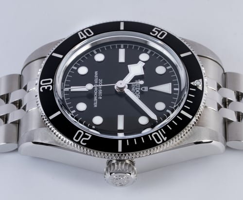 Crown Side Shot of Black Bay 41
