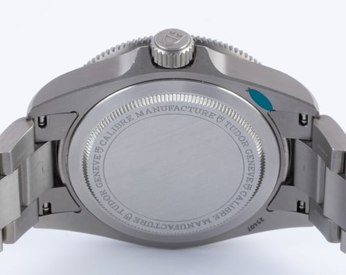 Caseback of Pelagos 39