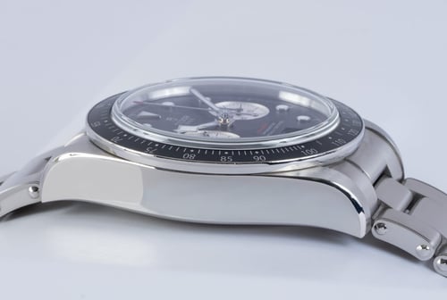 9' Side Shot of Black Bay Chronograph
