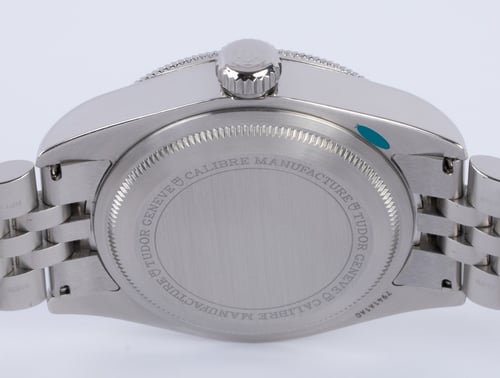 Caseback of Black Bay 41