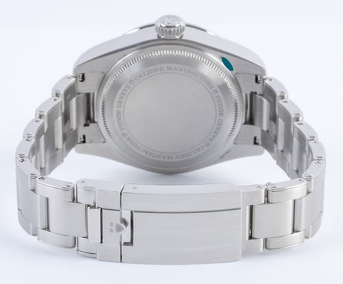 Rear / Band View of Black Bay Pro GMT