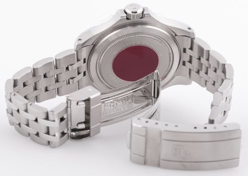 Open Clasp Shot of Hydronaut