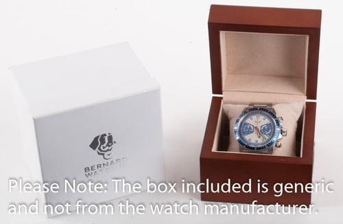 Box / Paper shot of Heritage Chronograph