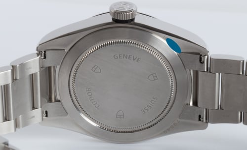 Caseback of Heritage Black Bay 41