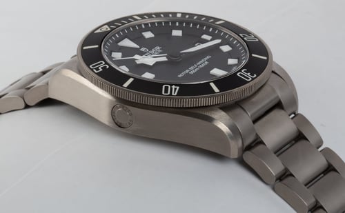 9' Side Shot of Pelagos