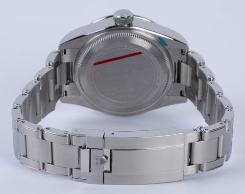 Rear / Band View of Black Bay Pro GMT