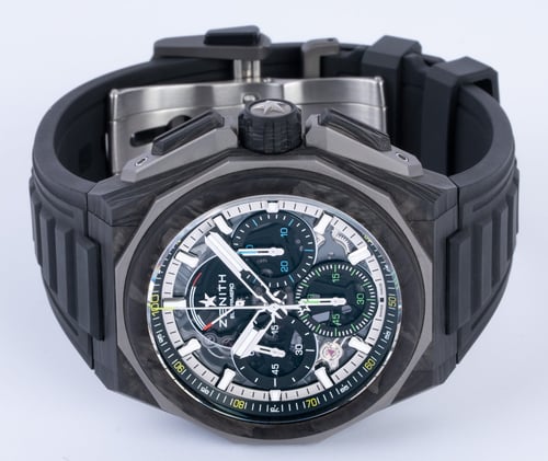 Front View of Defy Extreme Carbon