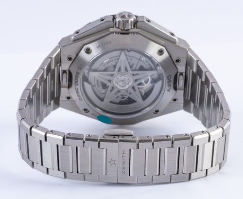 Rear / Band View of Defy Extreme Diver