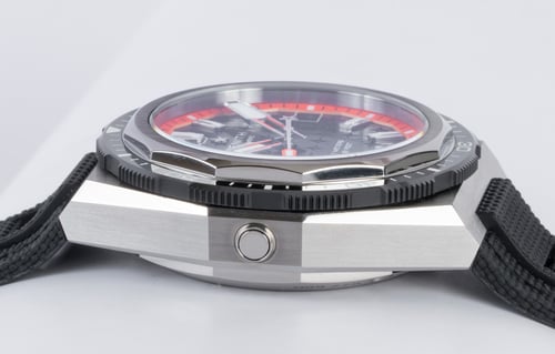 9' Side Shot of Defy Extreme Diver