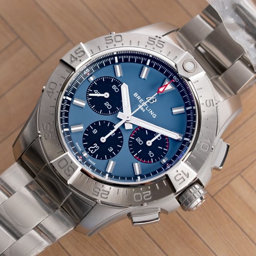 Breitling - Avenger B01 Chronograph 44