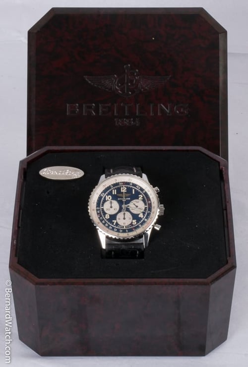 Box / Paper shot of Navitimer 92