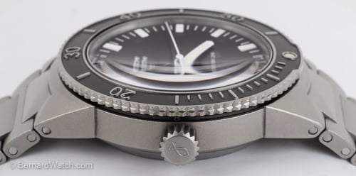 Crown Side Shot of GST Aquatimer 2000