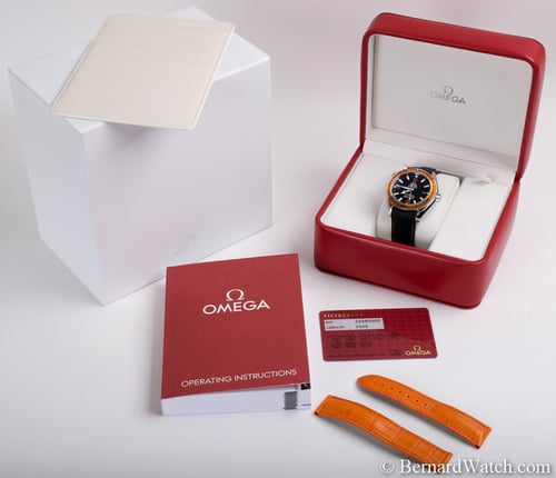 Box / Paper shot of Seamaster Planet Ocean