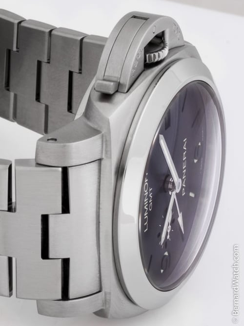 Dial Shot of Luminor 1950 3 Days GMT