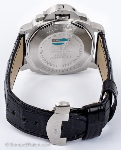 Rear / Band View of Luminor Daylight Chronograph