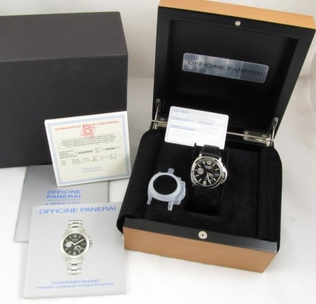 Box / Paper shot of Luminor Power Reserve