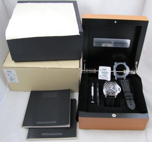 Box / Paper shot of Luminor 1950 8 days GMT