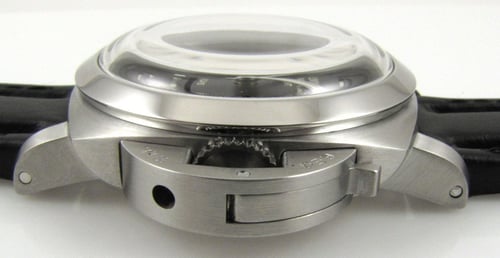 Crown Side Shot of Luminor 1950 8 days GMT