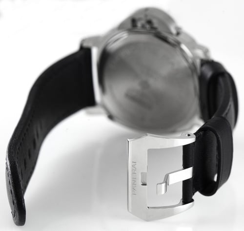 Open Clasp Shot of Luminor Marina Base Logo