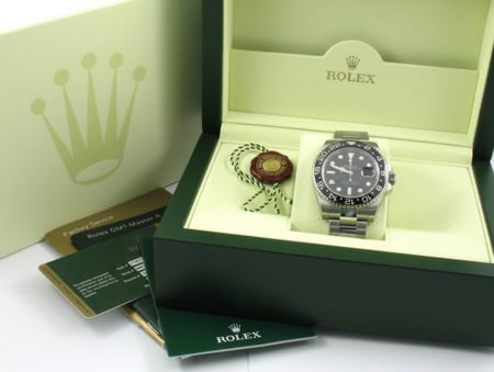 Box / Paper shot of GMT-Master II
