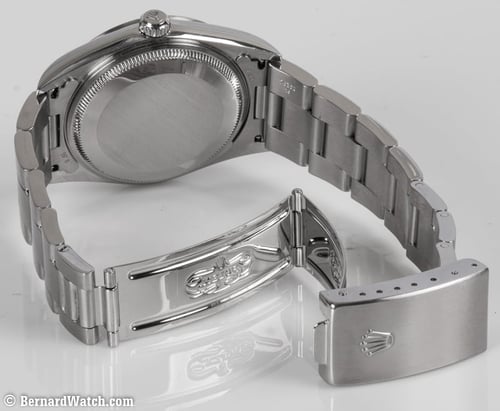 Open Clasp Shot of Air-King