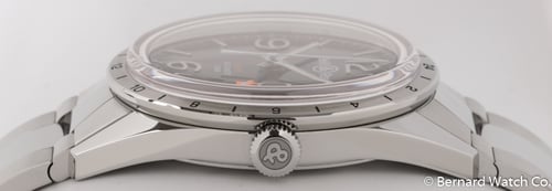 Crown Side Shot of BR 123 GMT 24H
