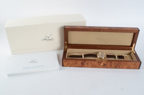 Box / Paper shot of Classique Automatic Ultra Slim