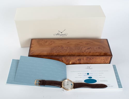 Paper shot of Classique Automatic Ultra Slim