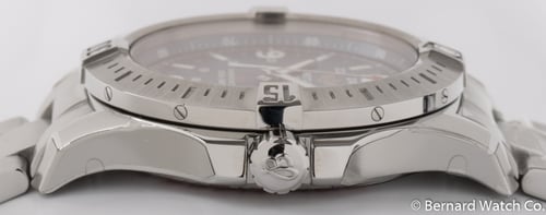 Crown Side Shot of Colt Quartz