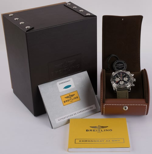 Box / Paper shot of Chronomat GMT 44