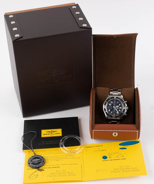 Box / Paper shot of Superocean Chronograph 42