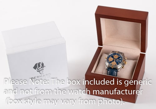 Box / Paper shot of Chronomat
