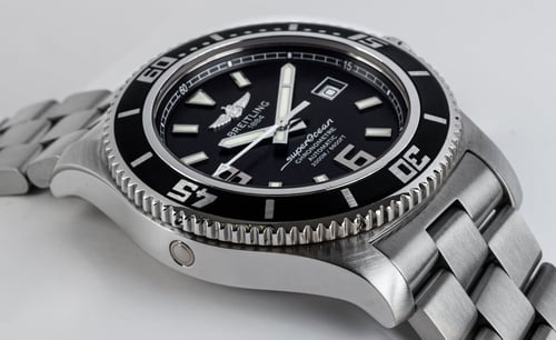 9' Side Shot of SuperOcean 44mm