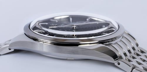 9' Side Shot of Elegance Nanbu Tekki